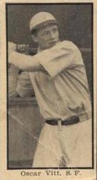 1911 Mono Cigarettes Baseball (T217) #NNO Oscar Vitt Front