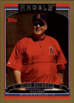 2006 Topps - Gold #586 Mike Scioscia Front