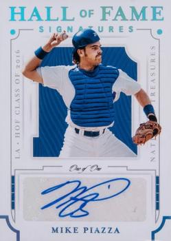 2019 Panini National Treasures - Hall of Fame Signatures Holo Platinum Blue #HOF-MP Mike Piazza Front