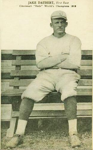1919 PC799 Cincinnati Reds Postcards #NNO Jake Daubert Front