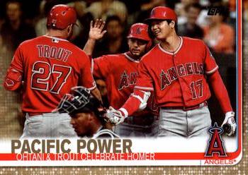 2019 Topps Update - Gold #US189 Mike Trout / Shohei Ohtani Front