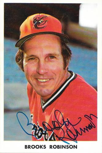 1976 Baltimore Orioles Photocards #NNO Brooks Robinson Front