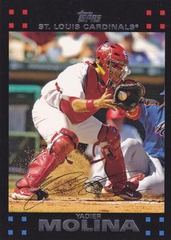 2007 Topps - Red Back #660 Yadier Molina Front