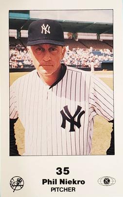 1985 New York Yankees Police #2 Phil Niekro Front
