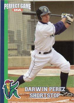 2009 Perfect Game Cedar Rapids Kernels #18 Darwin Perez Front