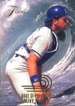 1993 Flair - Wave of the Future #12 Mike Piazza  Front