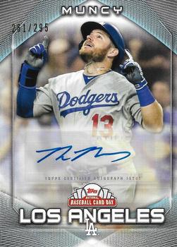 2020 Topps National Baseball Card Day - Autographs #AU-MM Max Muncy Front