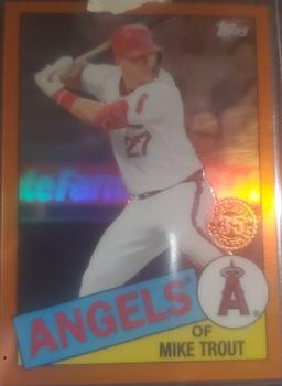 2020 Topps Chrome - 1985 Topps Baseball 35th Anniversary Orange Refractor #85TC-1 Mike Trout Front