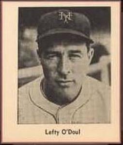 1947 Sports Exchange Miniatures (W602) #NNO Lefty O'Doul Front