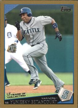 2009 Topps - Gold #247 Yuniesky Betancourt Front