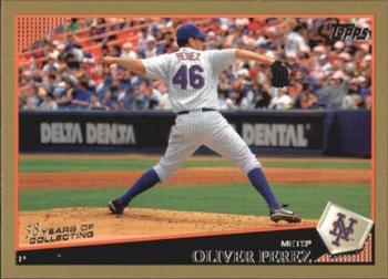2009 Topps - Gold #621 Oliver Perez Front