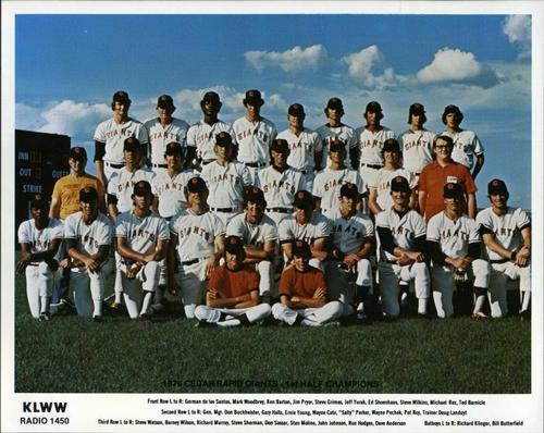 1976 Cedar Rapids Giants Team Photo #NNO Cedar Rapids Giants Front