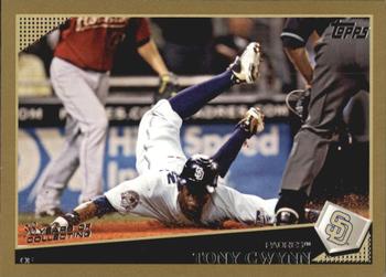 2009 Topps Updates & Highlights - Gold #UH96 Tony Gwynn Front
