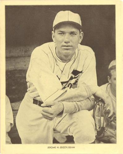 1932 M101-8 Sporting News #NNO Dizzy Dean Front