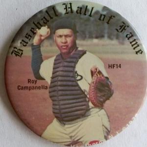 1978 Sports Photo Associates Hall of Fame Buttons Series 1 #HF14 Roy Campanella Front