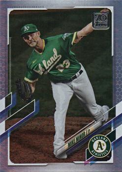 2021 Topps - Rainbow Foil #329 Mike Minor Front