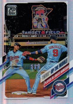 2021 Topps - Rainbow Foil #553 Twins® Up The Middle Front