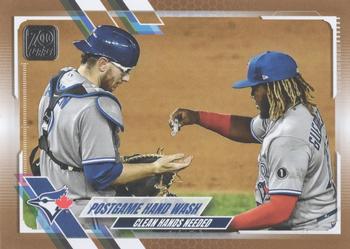 2021 Topps - Gold #159 Postgame Hand Wash Front