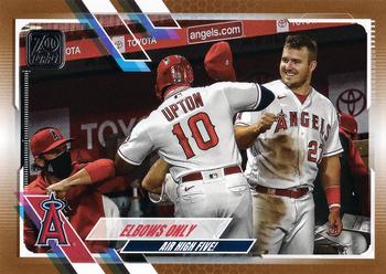 2021 Topps - Gold #166 Elbows Only Front