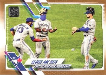2021 Topps - Gold #539 Gloves are Hats Front