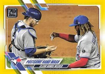 2021 Topps - Yellow #159 Postgame Hand Wash Front