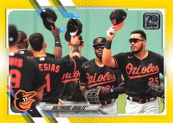 2021 Topps - Yellow #195 Baltimore Orioles Front