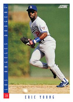 1993 Score #586 Eric Young Front