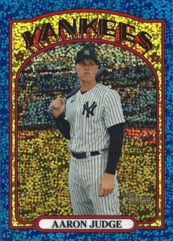 2021 Topps Heritage - Chrome Blue Sparkle #121 Aaron Judge Front