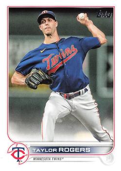 2022 Topps #32 Taylor Rogers Front