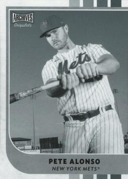 2021 Topps Archives Snapshots - Black & White #5 Pete Alonso Front