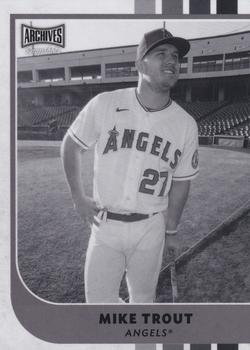 2021 Topps Archives Snapshots - Black & White #27 Mike Trout Front