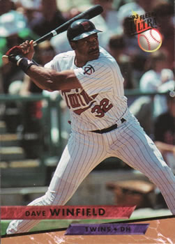 1993 Ultra #589 Dave Winfield Front
