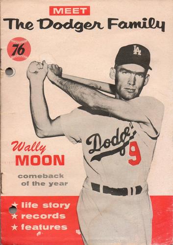 1960 Union Oil 76 Meet The Dodger Family Booklets #NNO Wally Moon Front