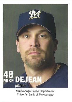 2003 Milwaukee Brewers Police - Mukwonago Police Department, Citizen's Bank of Mukwonago #NNO Mike DeJean Front