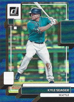 2022 Donruss - Holo Blue #221 Kyle Seager Front