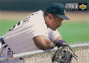 1994 Collector's Choice #352 Cecil Fielder Front