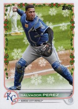 2022 Topps Holiday #HW51 Salvador Perez Front