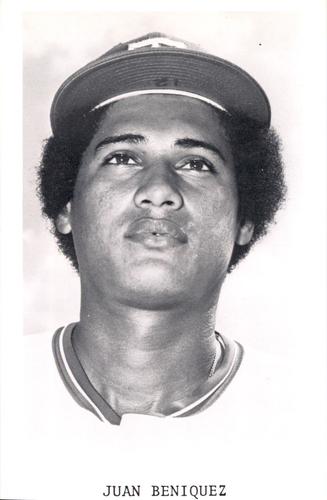1976 Texas Rangers Photocards #NNO Juan Beniquez Front