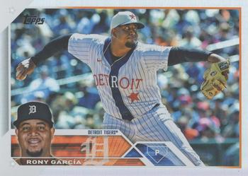 2023 Topps - Rainbow Foil #231 Rony Garcia Front