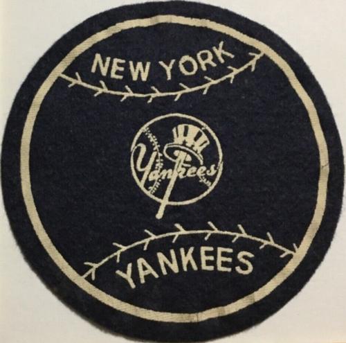 1956 Topps - Topps Felt Team Emblems #NNO New York Yankees Front