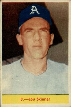 1956-57 Chicle Peloteros Cuban League #8 Lou Skinner Front