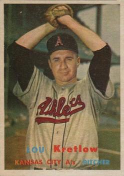 1957 Topps #139 Lou Kretlow Front