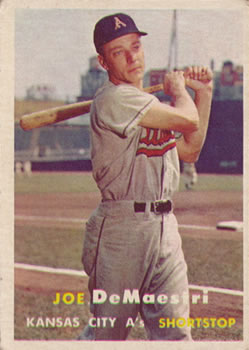 1957 Topps #44 Joe DeMaestri Front