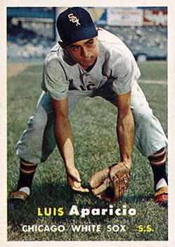 1957 Topps #7 Luis Aparicio Front