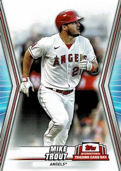 2023 Topps International Trading Card Day - Gift with Purchase #GP-2 Mike Trout Front