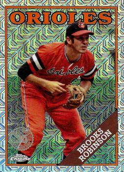 2023 Topps Update - 1988 Topps Baseball 35th Anniversary Chrome Silver Pack #T88CU-13 Brooks Robinson Front