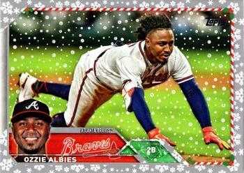 2023 Topps Holiday - Metallic #H58 Ozzie Albies Front