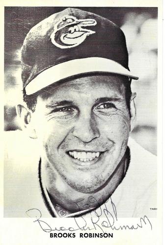 1967-69 Baltimore Orioles Postcards #NNO Brooks Robinson Front