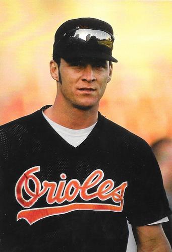 1998 Baltimore Orioles Photocards #NNO Brady Anderson Front