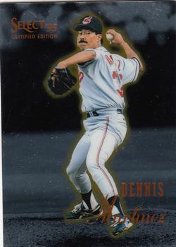 1995 Select Certified #86 Dennis Martinez Front